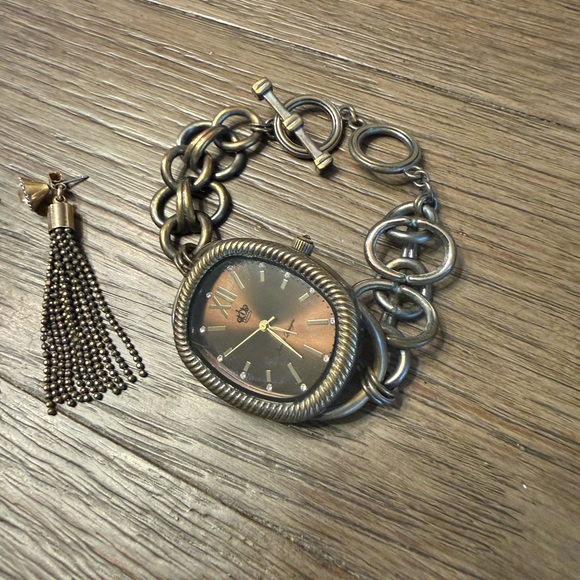 Premier Designs Gold Jewelry Collection - Picture 4 of 5